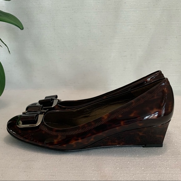 Stuart Weitzman Patent Leather Pumps Wedge
Leopard Bow Woman’s 9.5M - Picture 5 of 11